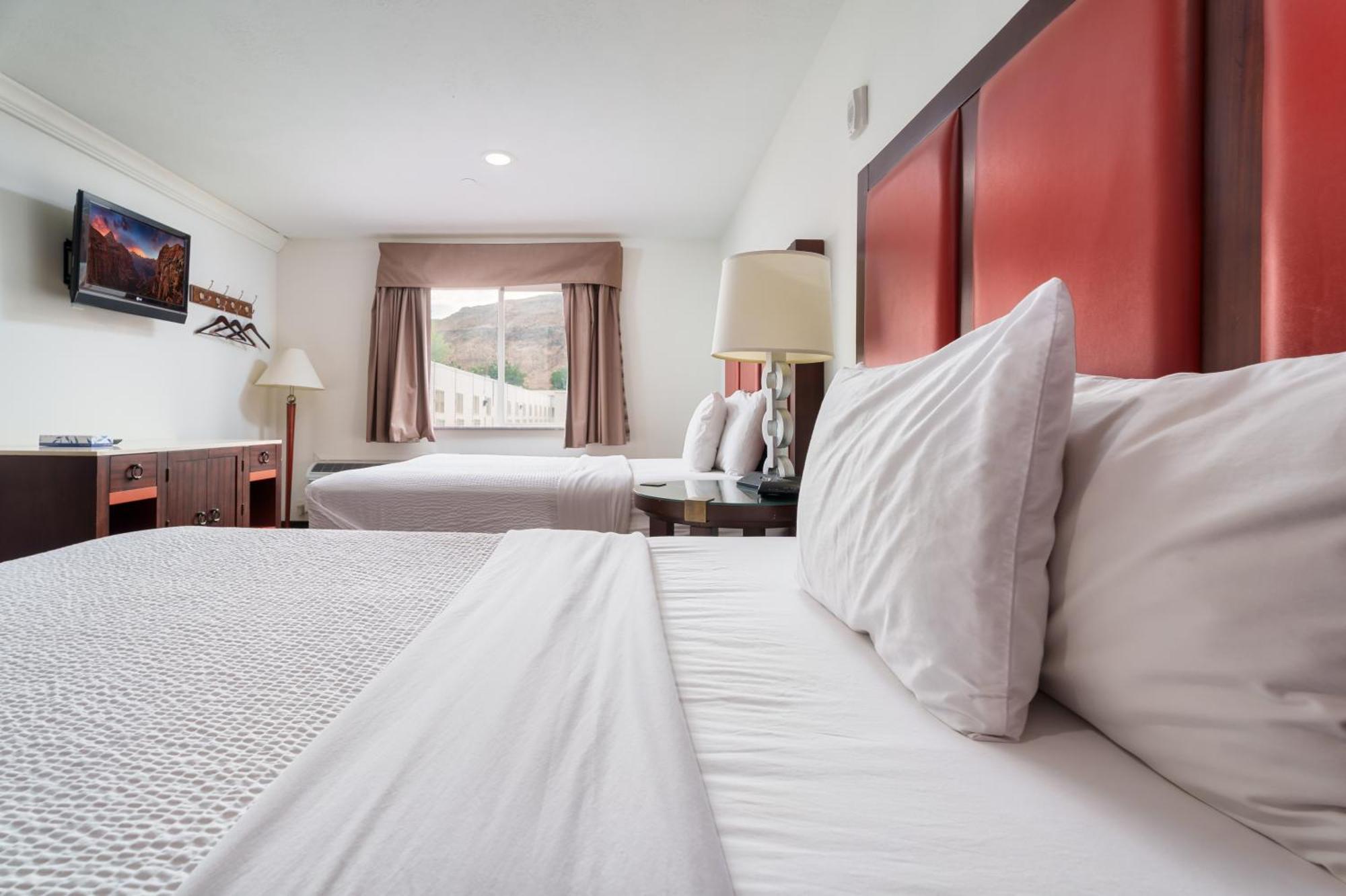 Ramada By Wyndham La Verkin Zion National Park Bagian luar foto