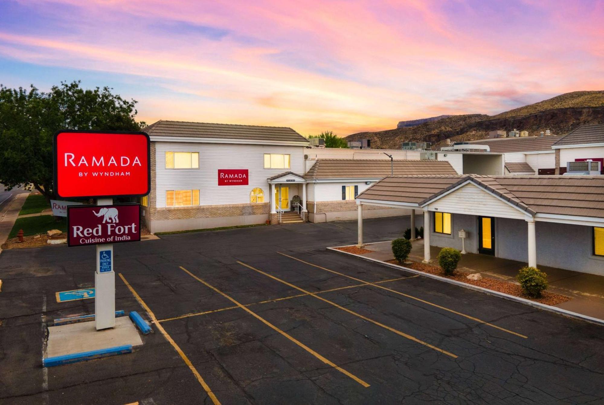 Ramada By Wyndham La Verkin Zion National Park Bagian luar foto